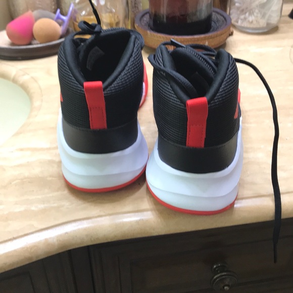 Adidas - Picture 3 of 3